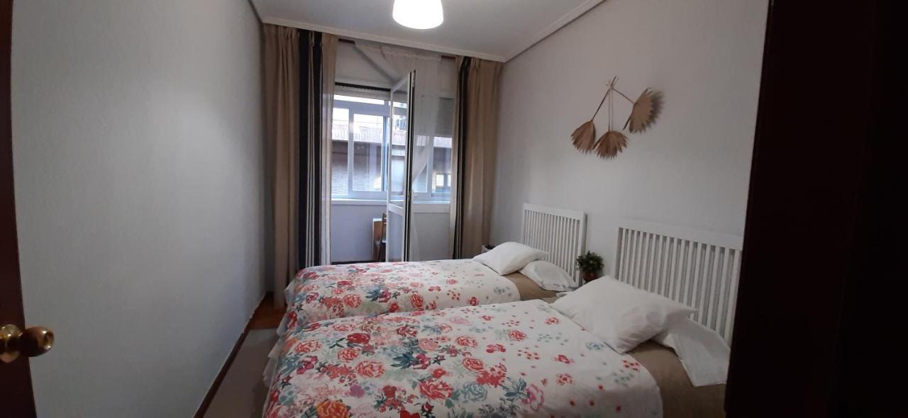 Apartamento Costa Vasca Las Arenas Getxo Esterno foto