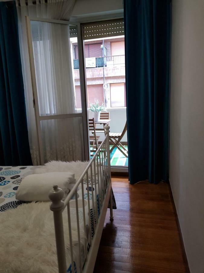 Apartamento Costa Vasca Las Arenas Getxo Esterno foto